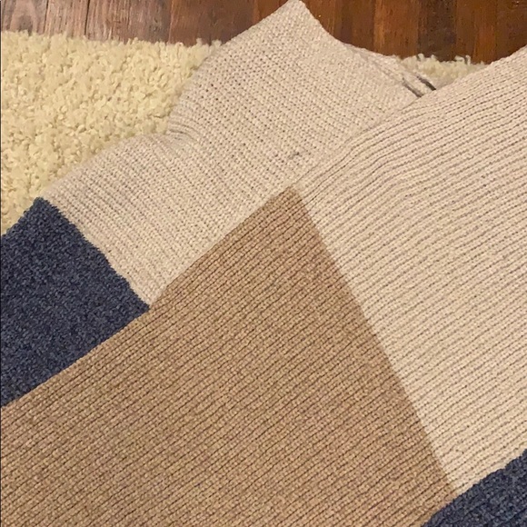 Soft Poncho - Picture 2 of 2